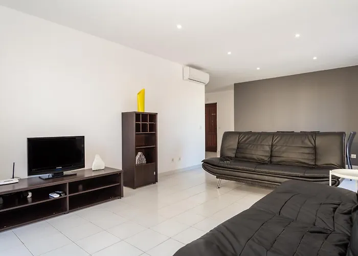 Appartement Paradise With Pool Se